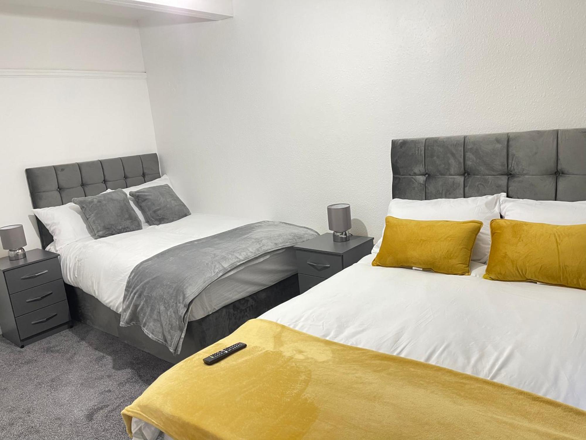 Hometel Digs Hidden Gem Large Comfy Home Can Sleep 15 Braunstone Town Εξωτερικό φωτογραφία