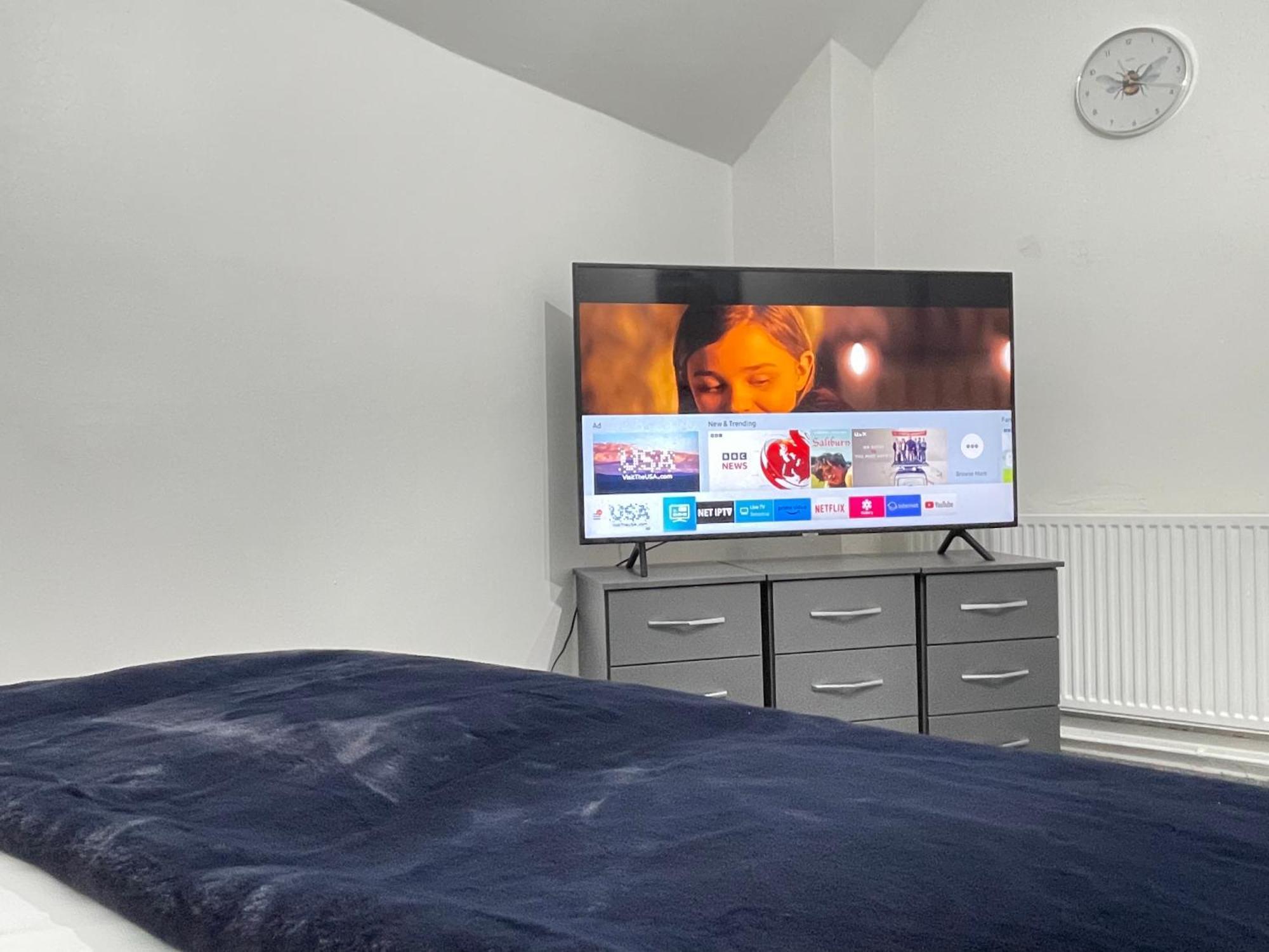 Hometel Digs Hidden Gem Large Comfy Home Can Sleep 15 Braunstone Town Εξωτερικό φωτογραφία