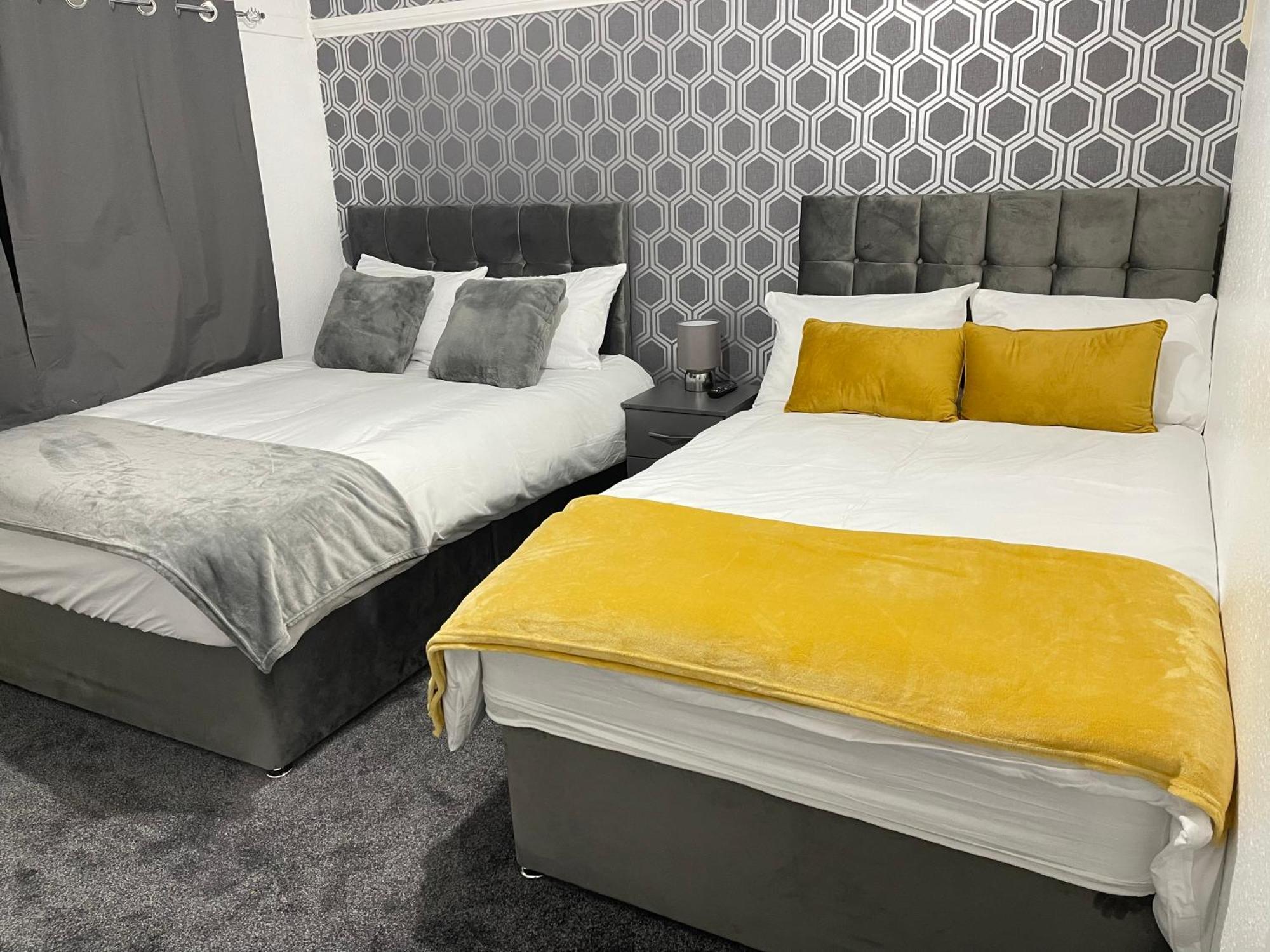 Hometel Digs Hidden Gem Large Comfy Home Can Sleep 15 Braunstone Town Εξωτερικό φωτογραφία